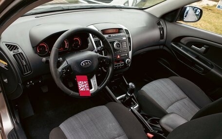KIA cee'd I рестайлинг, 2010 год, 825 000 рублей, 13 фотография