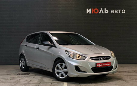 Hyundai Solaris II рестайлинг, 2013 год, 600 000 рублей, 3 фотография
