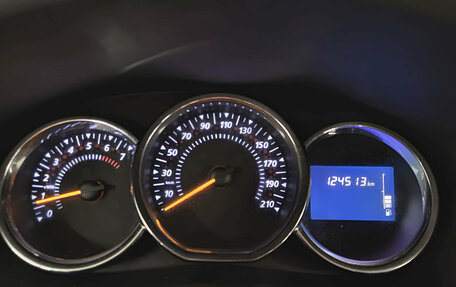 Renault Sandero II рестайлинг, 2015 год, 829 000 рублей, 17 фотография