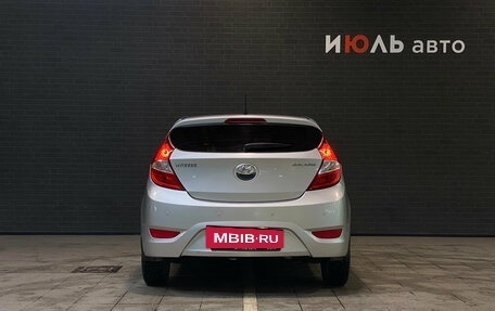 Hyundai Solaris II рестайлинг, 2013 год, 600 000 рублей, 5 фотография