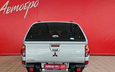 Mitsubishi L200 IV рестайлинг, 2013 год, 1 790 000 рублей, 4 фотография