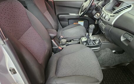 Mitsubishi L200 IV рестайлинг, 2013 год, 1 790 000 рублей, 11 фотография