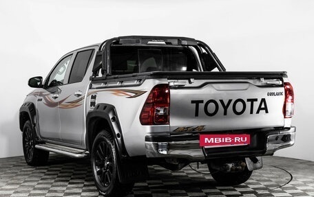 Toyota Hilux VIII, 2022 год, 4 099 000 рублей, 7 фотография