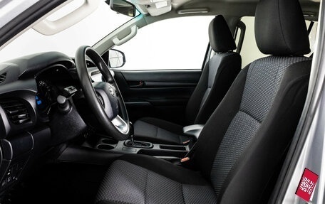 Toyota Hilux VIII, 2022 год, 4 099 000 рублей, 18 фотография