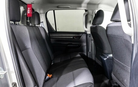 Toyota Hilux VIII, 2022 год, 4 099 000 рублей, 20 фотография