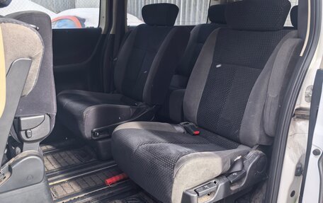 Nissan Elgrand III, 2002 год, 1 500 000 рублей, 5 фотография