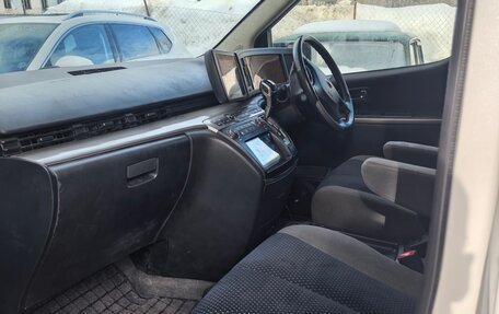 Nissan Elgrand III, 2002 год, 1 500 000 рублей, 6 фотография