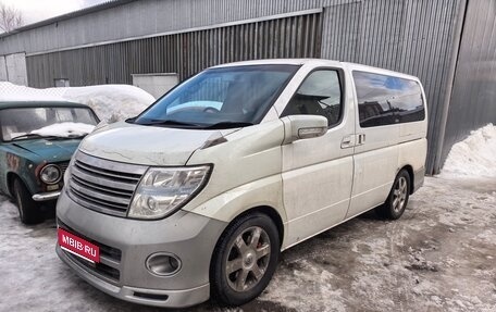 Nissan Elgrand III, 2002 год, 1 500 000 рублей, 1 фотография