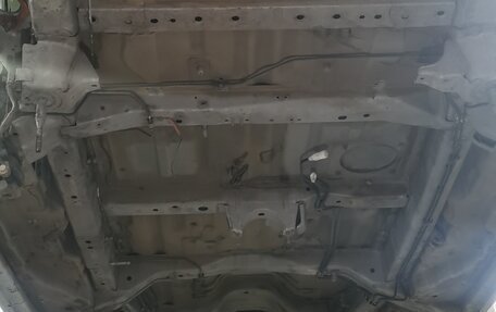 Nissan Elgrand III, 2002 год, 1 500 000 рублей, 23 фотография