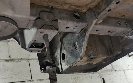 Nissan Elgrand III, 2002 год, 1 500 000 рублей, 25 фотография