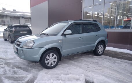 Hyundai Tucson III, 2009 год, 870 000 рублей, 2 фотография