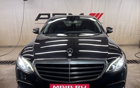 Mercedes-Benz E-Класс, 2019 год, 1 750 000 рублей, 2 фотография