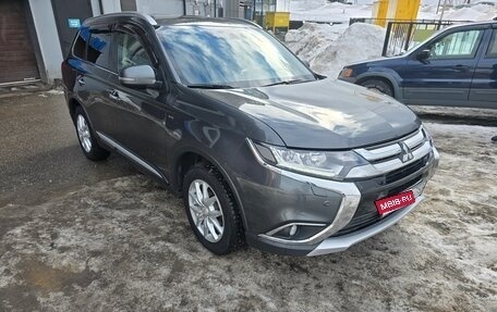 Mitsubishi Outlander III рестайлинг 3, 2018 год, 2 300 000 рублей, 1 фотография