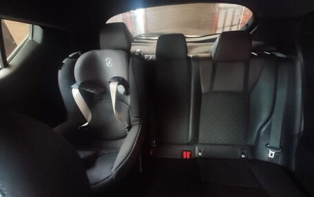 Toyota C-HR I рестайлинг, 2018 год, 2 400 000 рублей, 11 фотография