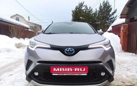 Toyota C-HR I рестайлинг, 2018 год, 2 400 000 рублей, 7 фотография