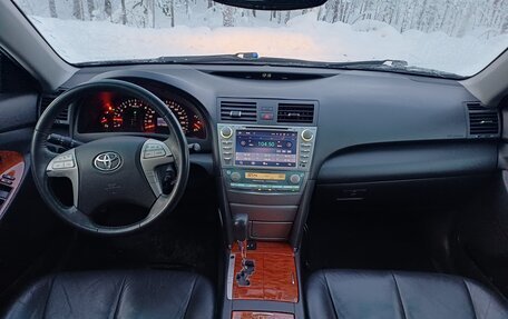 Toyota Camry, 2008 год, 1 270 000 рублей, 6 фотография