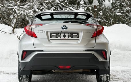 Toyota C-HR I рестайлинг, 2017 год, 1 730 000 рублей, 3 фотография