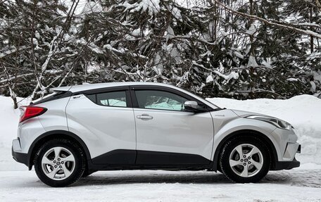 Toyota C-HR I рестайлинг, 2017 год, 1 730 000 рублей, 5 фотография