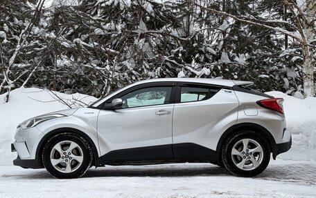 Toyota C-HR I рестайлинг, 2017 год, 1 730 000 рублей, 6 фотография