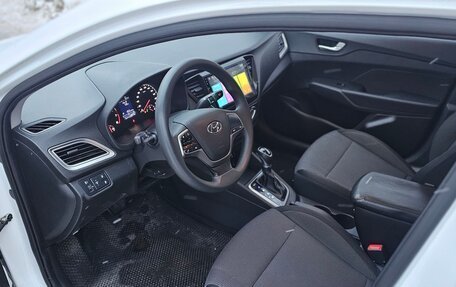 Hyundai Solaris II рестайлинг, 2021 год, 1 250 000 рублей, 5 фотография