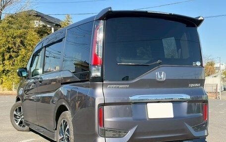 Honda Stepwgn IV, 2019 год, 1 750 000 рублей, 2 фотография