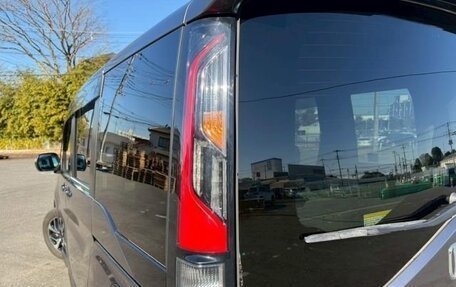 Honda Stepwgn IV, 2019 год, 1 750 000 рублей, 24 фотография