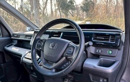 Honda Stepwgn IV, 2019 год, 1 750 000 рублей, 11 фотография