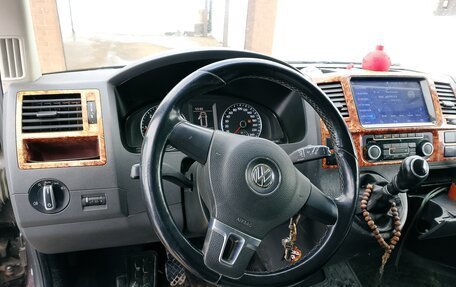 Volkswagen Caravelle T5, 2015 год, 2 950 000 рублей, 13 фотография