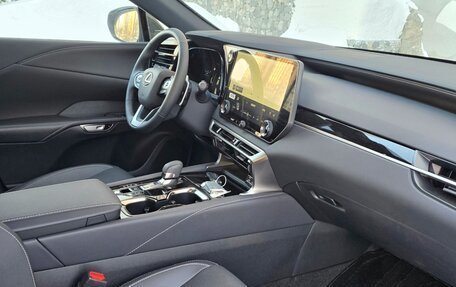 Lexus RX IV рестайлинг, 2025 год, 7 400 000 рублей, 16 фотография