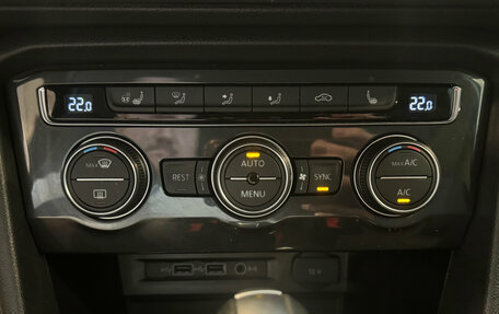 Volkswagen Tiguan II, 2020 год, 2 450 500 рублей, 13 фотография