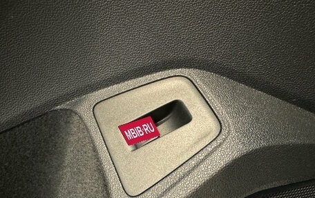 Volkswagen Tiguan II, 2020 год, 2 450 500 рублей, 14 фотография