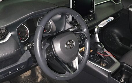 Toyota RAV4, 2020 год, 4 100 000 рублей, 6 фотография