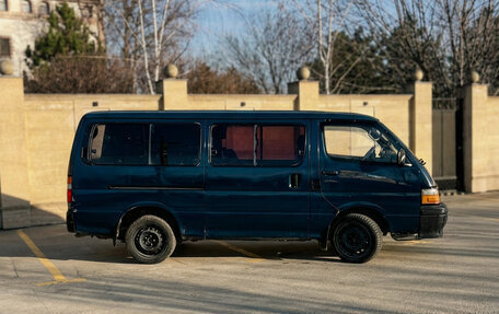 Toyota HiAce H100, 1991 год, 655 000 рублей, 2 фотография