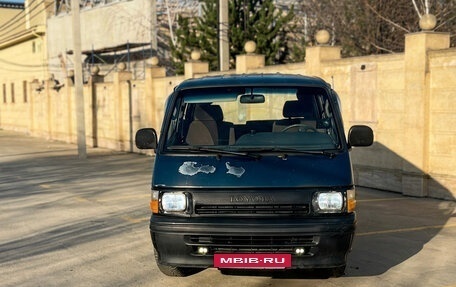 Toyota HiAce H100, 1991 год, 655 000 рублей, 8 фотография