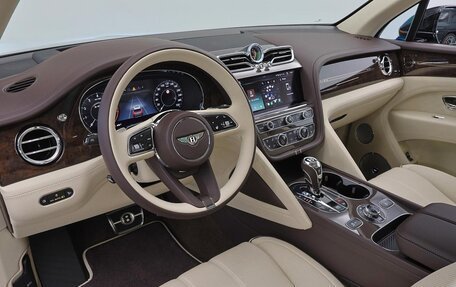 Bentley Bentayga I, 2025 год, 41 500 000 рублей, 10 фотография