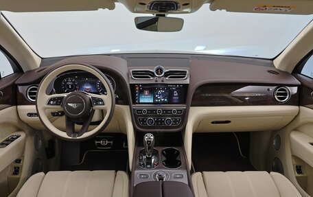 Bentley Bentayga I, 2025 год, 41 500 000 рублей, 11 фотография