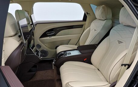Bentley Bentayga I, 2025 год, 41 500 000 рублей, 18 фотография