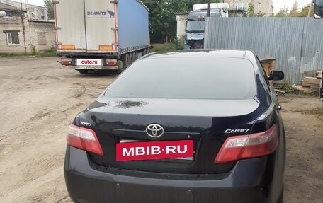 Toyota Camry, 2008 год, 600 000 рублей, 2 фотография