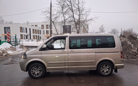 Volkswagen Multivan T5, 2003 год, 800 000 рублей, 1 фотография