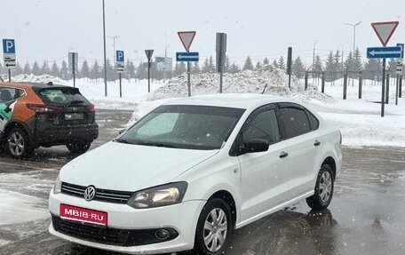 Volkswagen Polo VI (EU Market), 2013 год, 430 000 рублей, 1 фотография