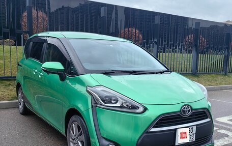 Toyota Sienta II, 2015 год, 1 480 000 рублей, 2 фотография