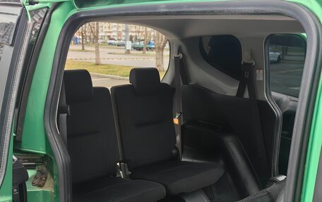 Toyota Sienta II, 2015 год, 1 480 000 рублей, 15 фотография