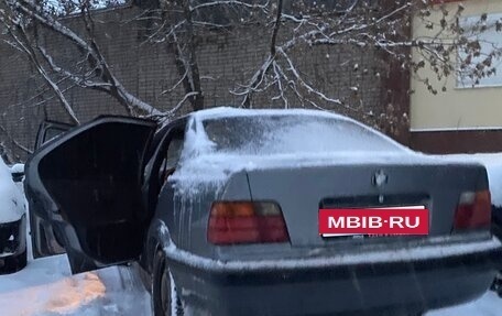 BMW 3 серия, 1992 год, 200 000 рублей, 10 фотография