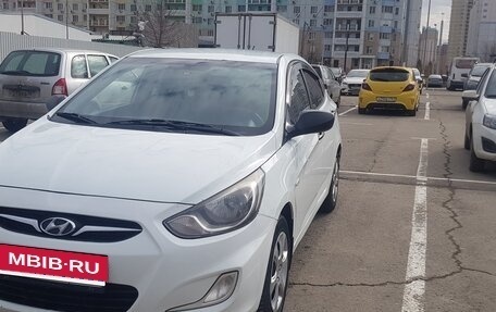Hyundai Solaris II рестайлинг, 2012 год, 695 000 рублей, 2 фотография