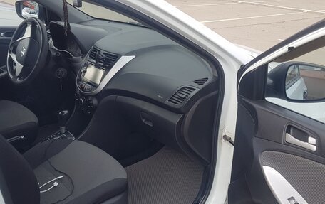 Hyundai Solaris II рестайлинг, 2012 год, 695 000 рублей, 15 фотография