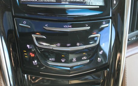 Cadillac Escalade IV, 2016 год, 2 800 000 рублей, 14 фотография