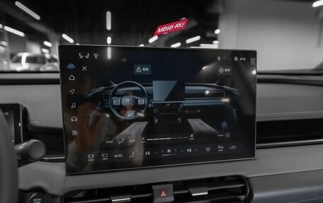 Toyota RAV4, 2025 год, 4 850 000 рублей, 16 фотография