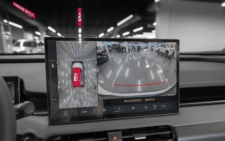 Toyota RAV4, 2025 год, 4 850 000 рублей, 18 фотография