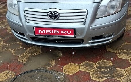 Toyota Avensis III рестайлинг, 2003 год, 650 000 рублей, 1 фотография