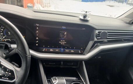 Volkswagen Touareg III, 2019 год, 4 200 000 рублей, 6 фотография